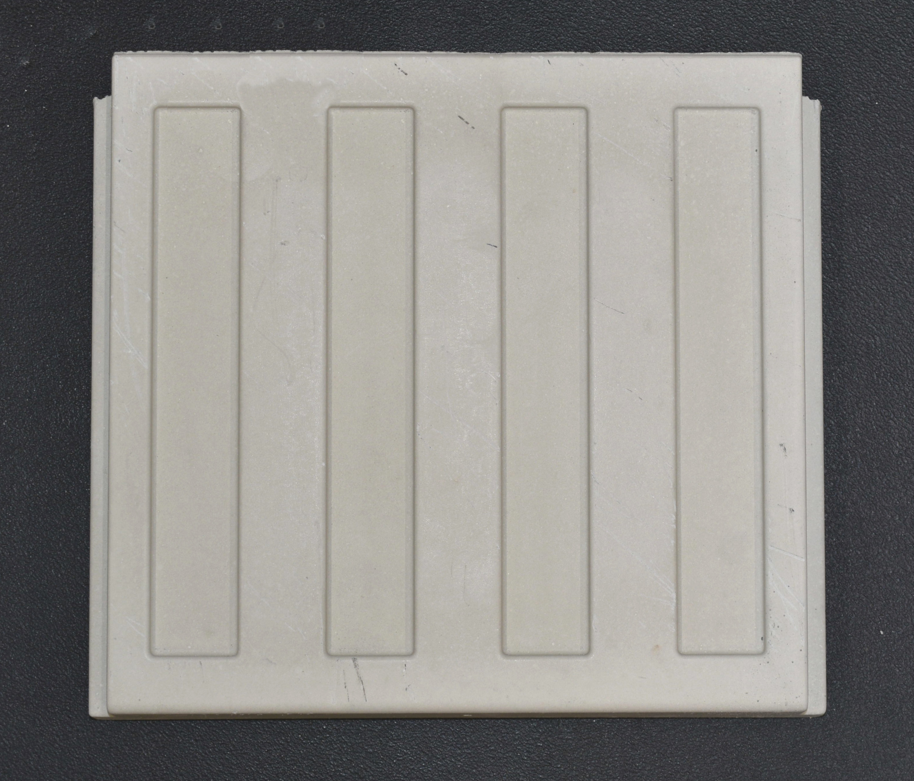 Spartherm Arte 3RL-80h Rückwandstein mittig unten B 